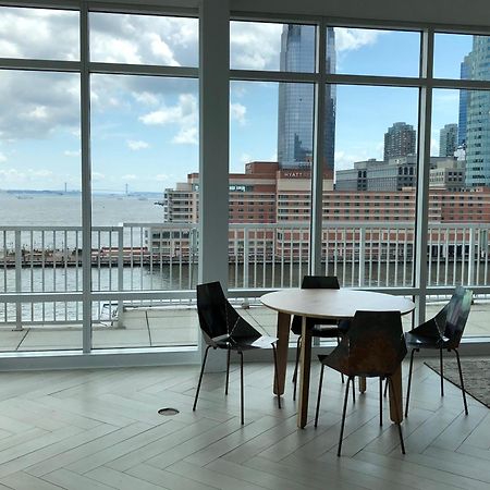 Dharma Home Suites Jc At Exchange Place ジャージーシティ エクステリア 写真