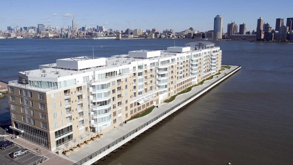 Dharma Home Suites Jc At Exchange Place ジャージーシティ エクステリア 写真