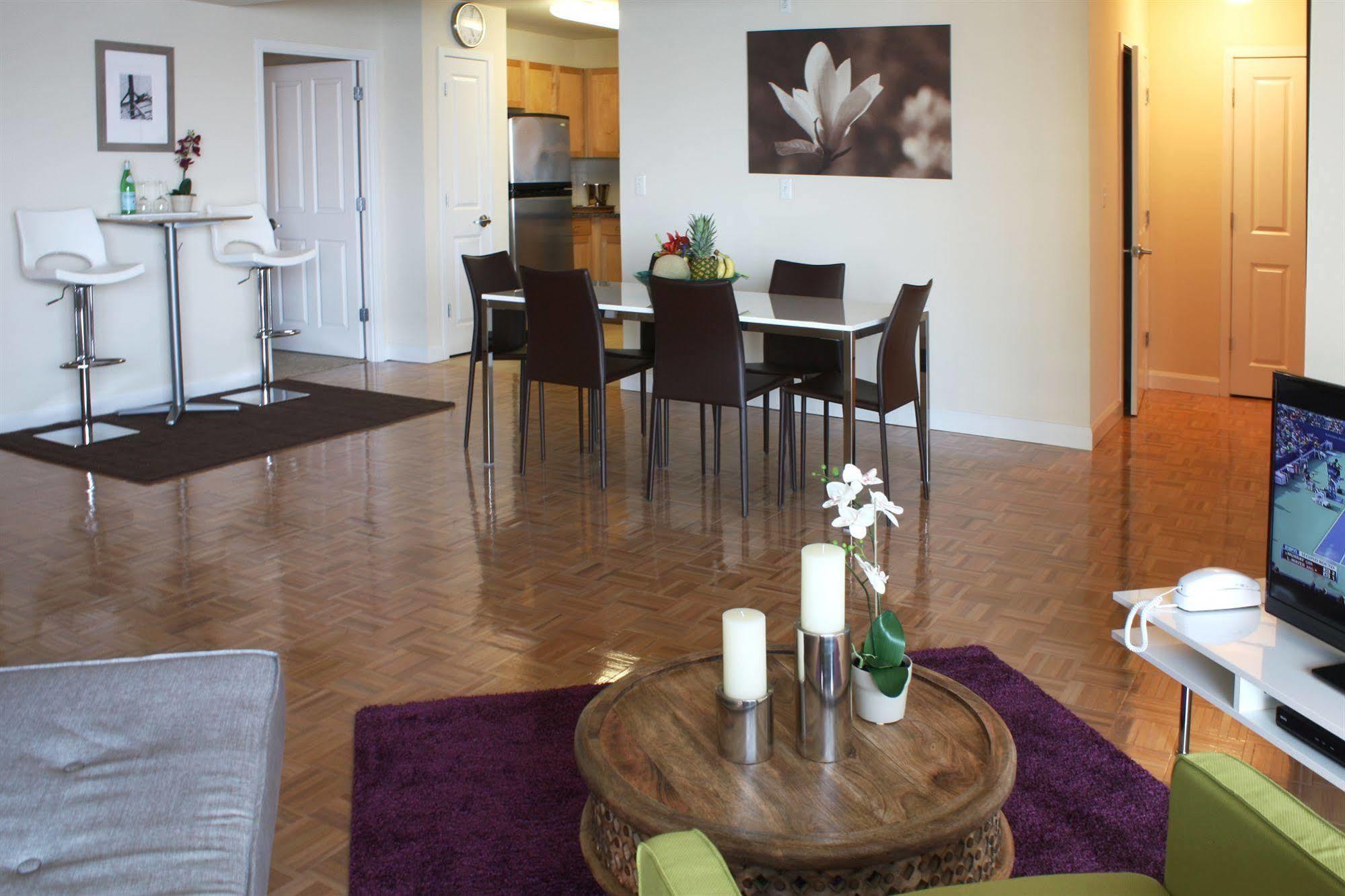 Dharma Home Suites Jc At Exchange Place ジャージーシティ エクステリア 写真