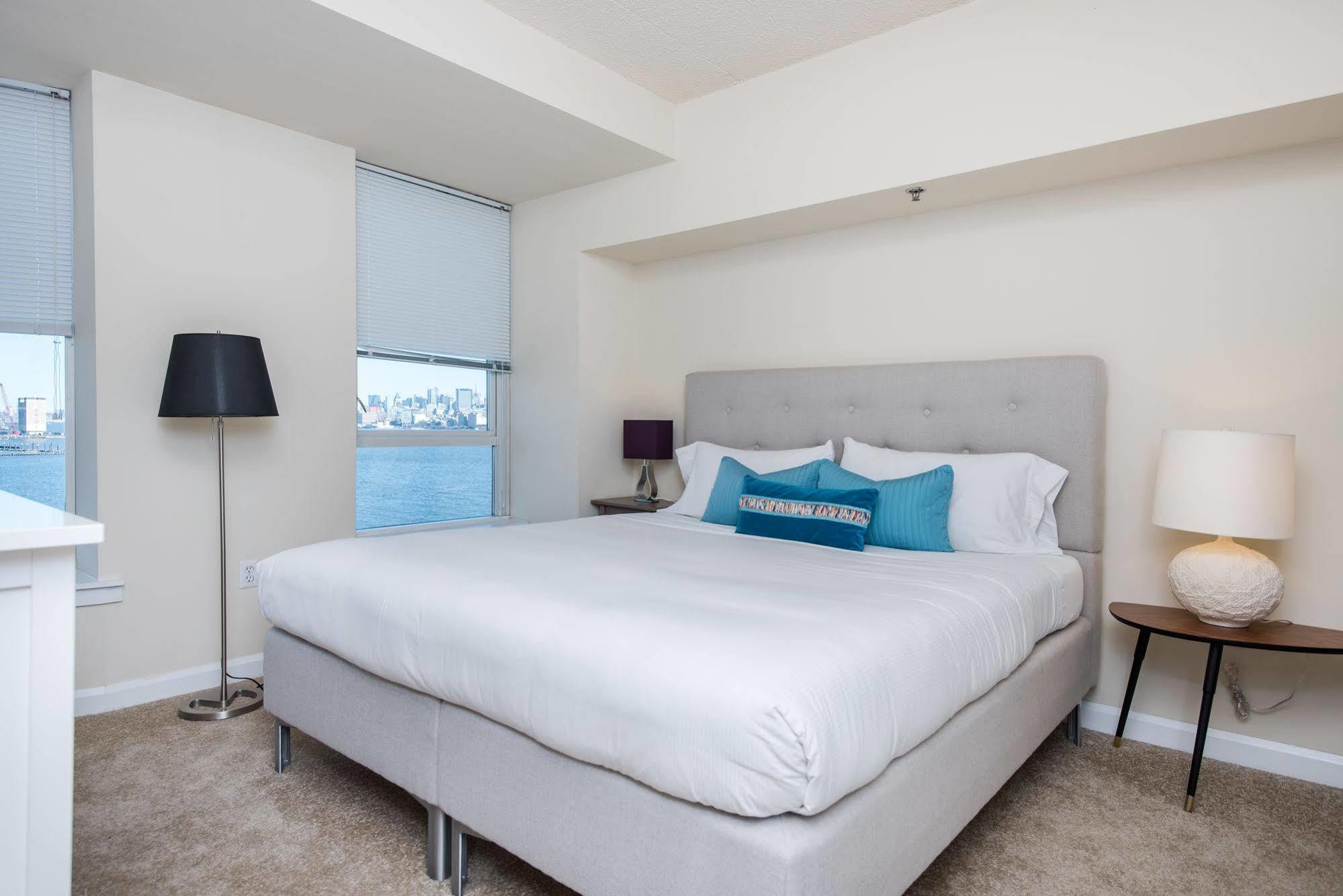 Dharma Home Suites Jc At Exchange Place ジャージーシティ エクステリア 写真