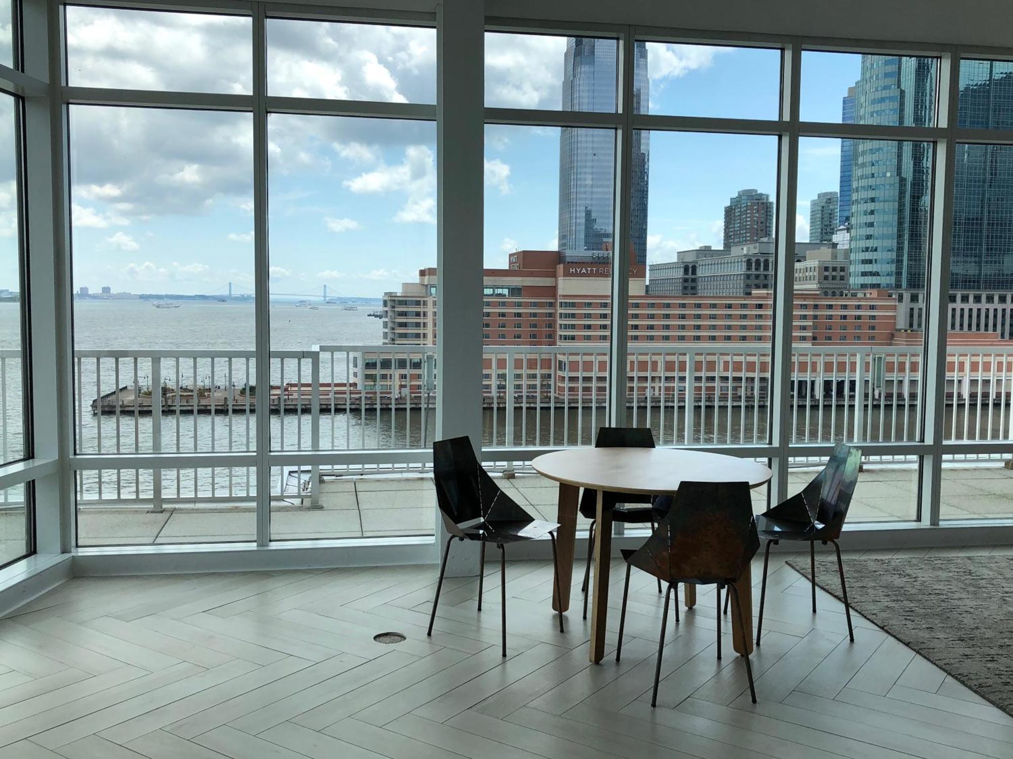 Dharma Home Suites Jc At Exchange Place ジャージーシティ エクステリア 写真