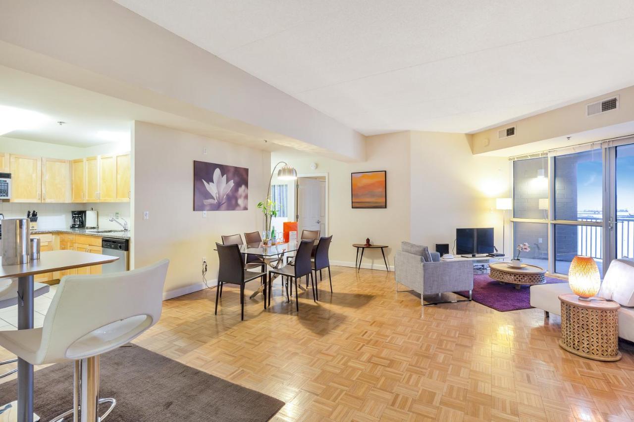 Dharma Home Suites Jc At Exchange Place ジャージーシティ エクステリア 写真